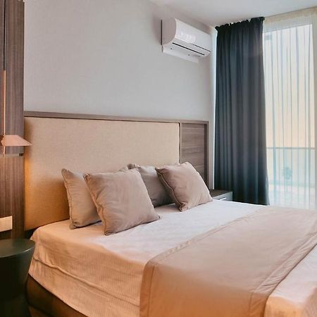 Sunrise Apart-Hotel Батуми Екстериор снимка