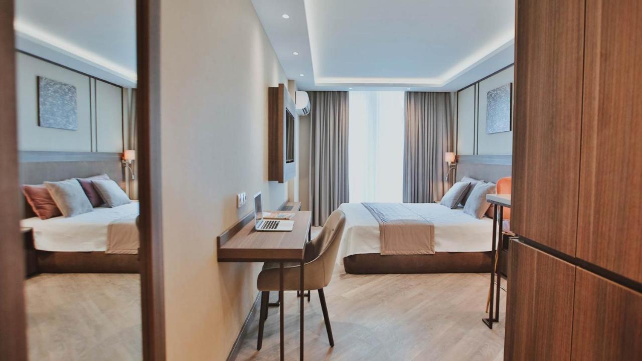 Sunrise Apart-Hotel Батуми Екстериор снимка